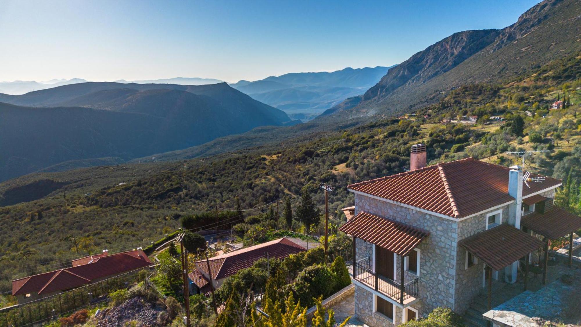Rock Dandy Deluxe Chalet In Arachova - Delphi, Sauna, Prv Parking, Amazing View Buitenkant foto
