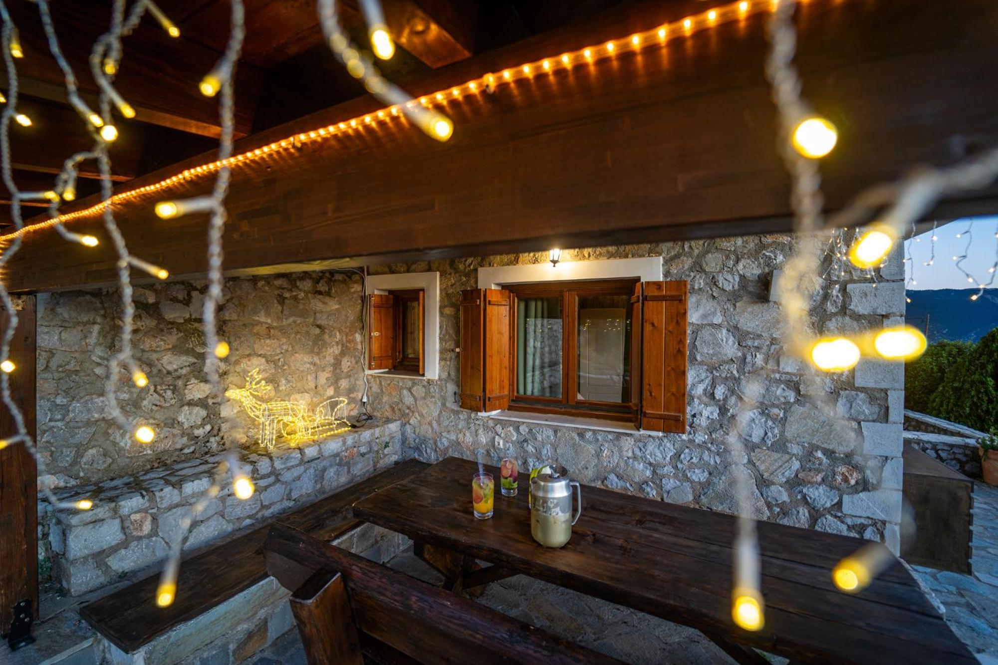 Rock Dandy Deluxe Chalet In Arachova - Delphi, Sauna, Prv Parking, Amazing View Buitenkant foto