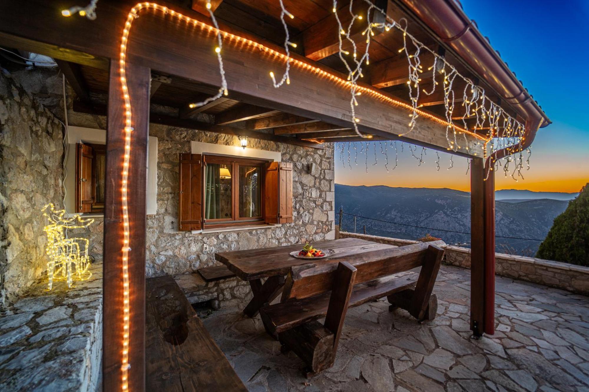Rock Dandy Deluxe Chalet In Arachova - Delphi, Sauna, Prv Parking, Amazing View Buitenkant foto