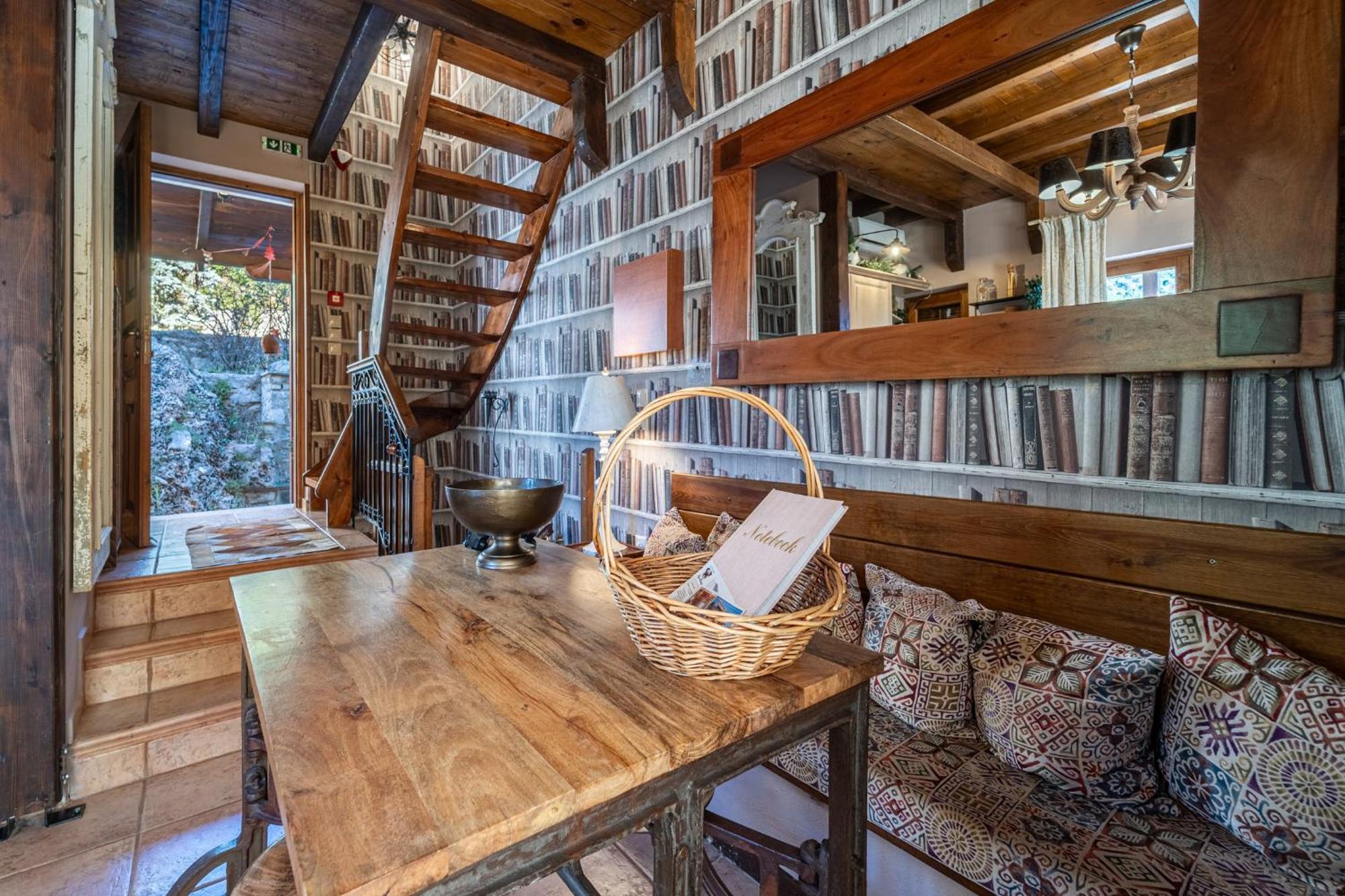 Rock Dandy Deluxe Chalet In Arachova - Delphi, Sauna, Prv Parking, Amazing View Buitenkant foto
