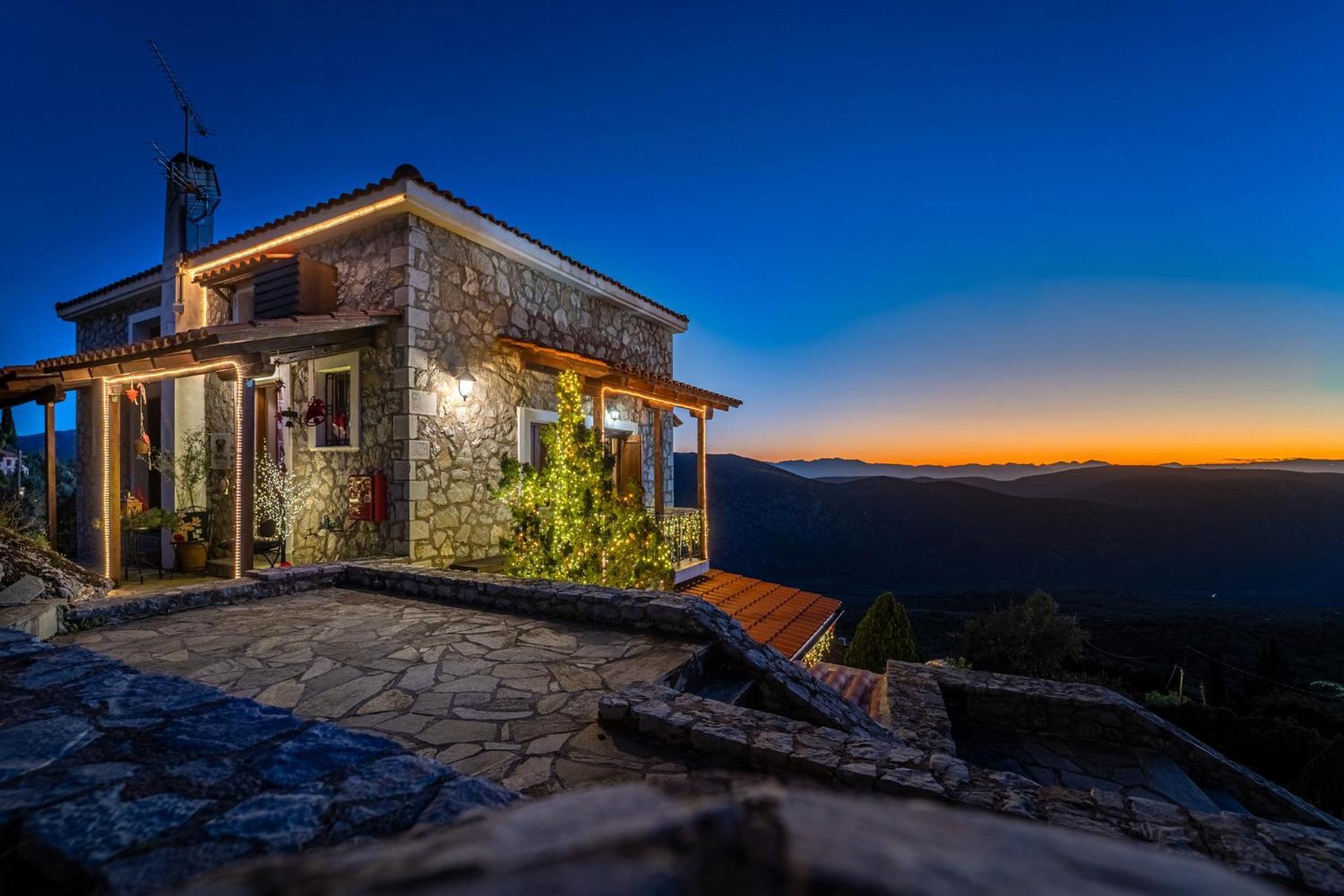 Rock Dandy Deluxe Chalet In Arachova - Delphi, Sauna, Prv Parking, Amazing View Buitenkant foto