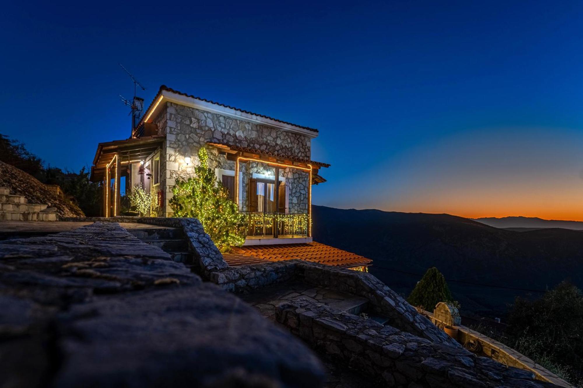 Rock Dandy Deluxe Chalet In Arachova - Delphi, Sauna, Prv Parking, Amazing View Buitenkant foto